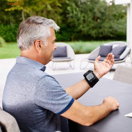 Tensiometru de incheietura Omron RS7, Bluetooth, 2 utilizatori, 100 de masuratori, Negru - Cardio - oferit de batoutlet.ro